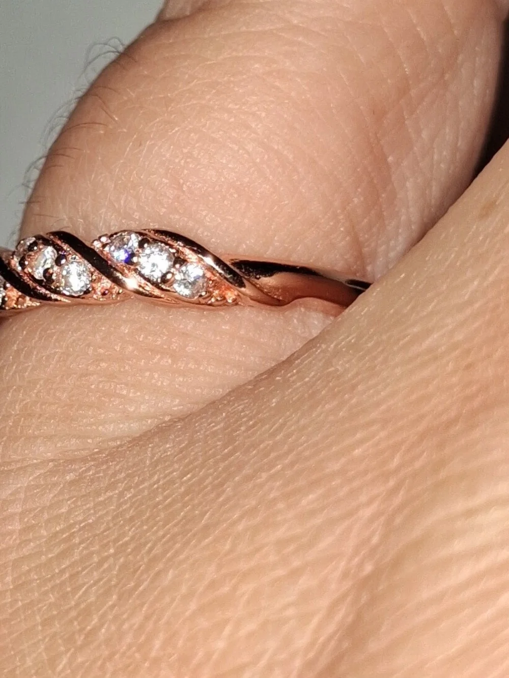 Rose Gold Twisted Pavé Crystal Band